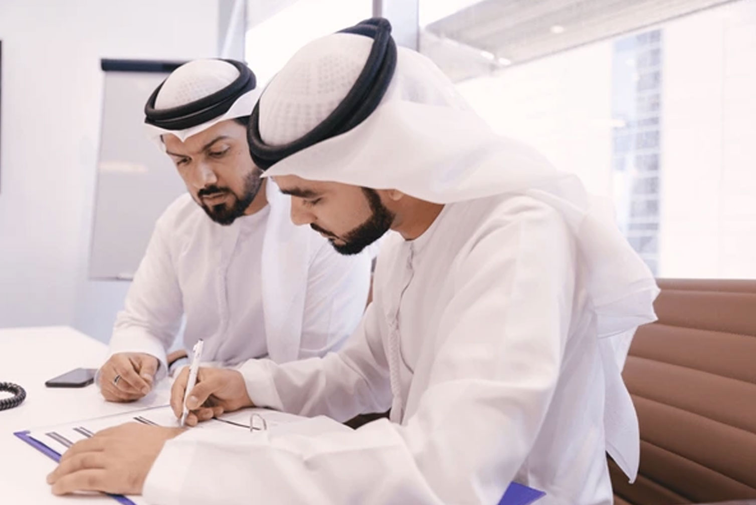 dubai-men