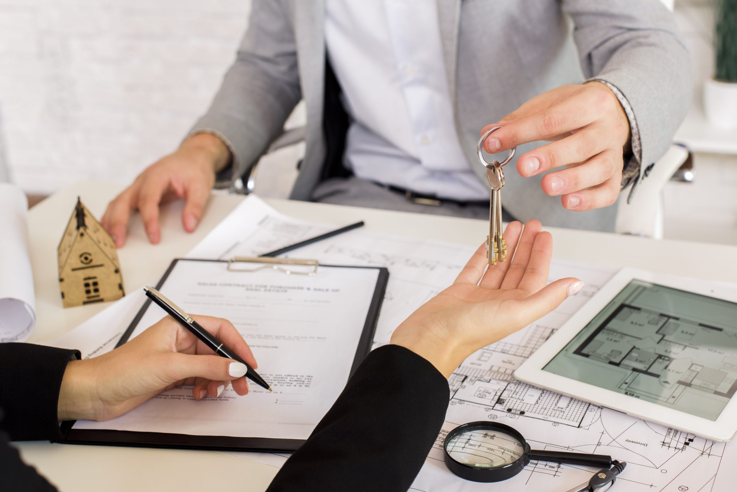 Full registration of mortgage agreements, ensuring seamless and compliant financing.
